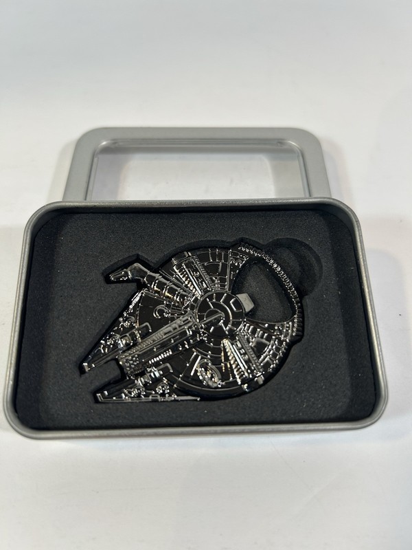 STAR WARS MILLENNIUM FALCON METAL  BOTTLE OPENER NEW UNUSED HAN SOLO VADER LUKE