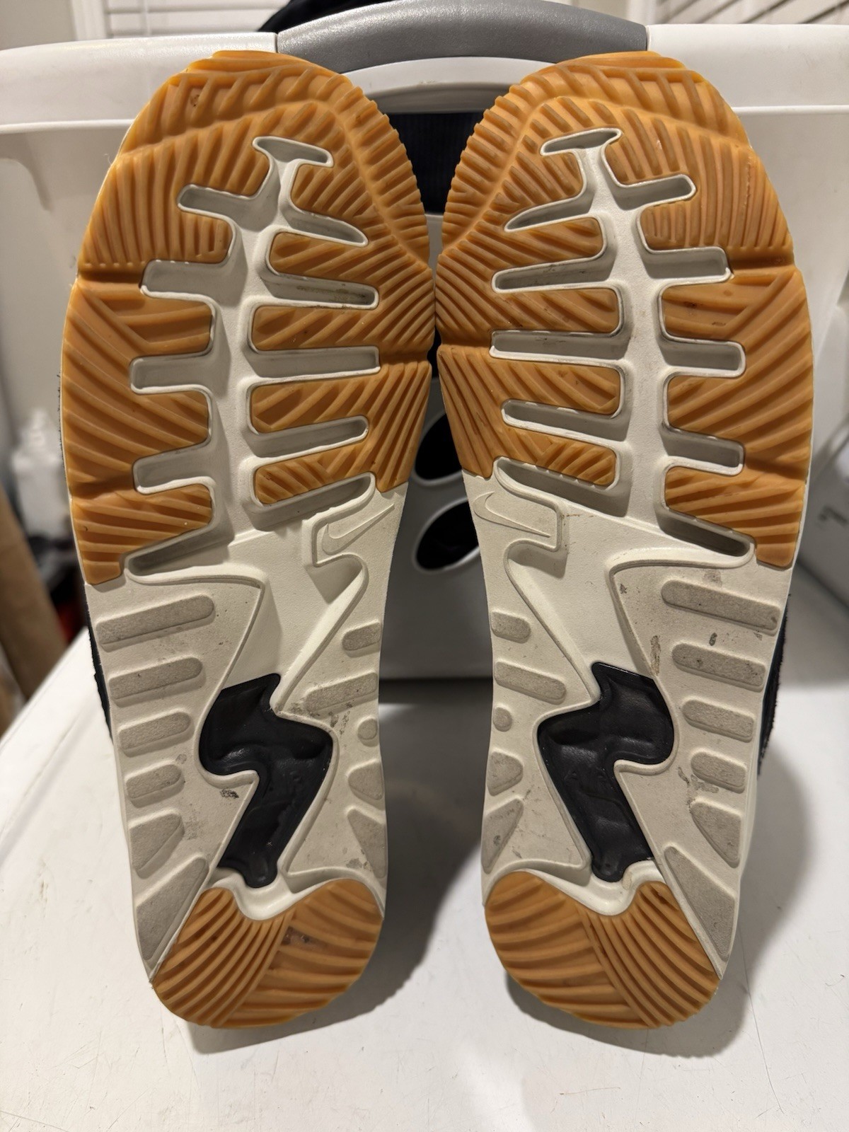 Nike Air Max 90 Ultra 2.0 Men's Sneakers Black Gum Suede Size 10.5 thumbnail 11