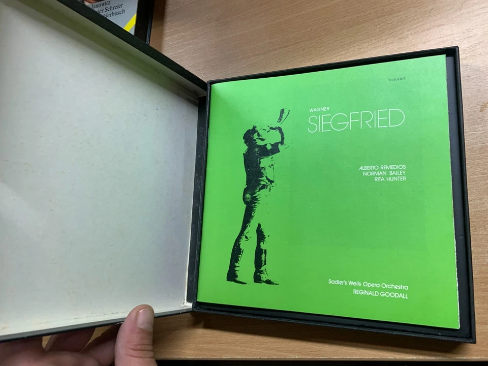 1973 EMI WAGNER "SIEGFRIED" IN ENGLISH OPERA 3 x CASSETTES BOXSET (P3) Foto 3 de 4