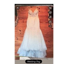 Ivory Trumpet Style Lace Embroidered Wedding Dress with Train