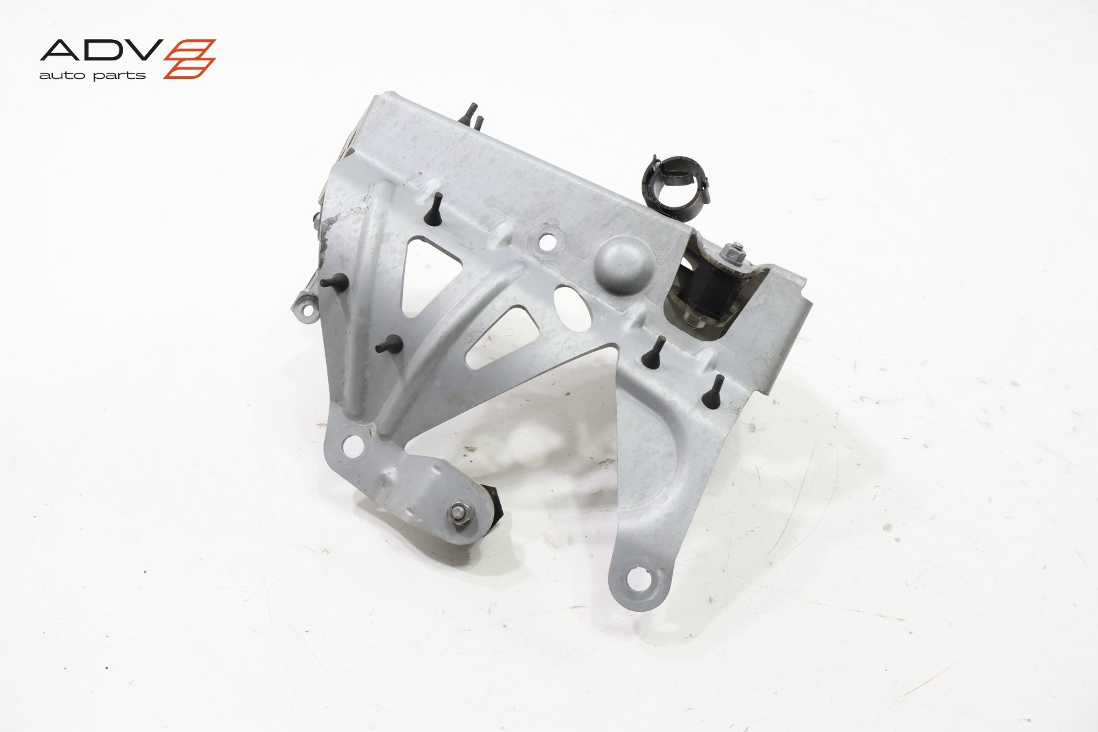 14-20 BMW i8 I12 HYBRID AC AIR CONDITIONING ELECTRIC COMPRESSOR PUMP BRACKET OEM