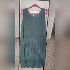 Green Sleeveless Dress