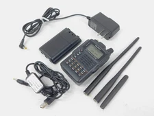 Yaesu VX-8GR Ham Radio Handheld VHF UHF Transceiver w/ Accessories (works well)
