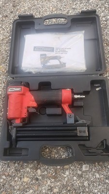 Tool Shop 5/8 To 1-1/4in 18 & 19 Gauge Pneumatic Brad Nailer Model 61832 W/Case