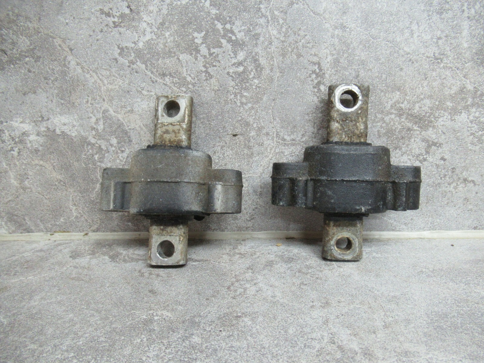 OMC OEM LOWER RUBBER MOUNTS #0388411 | eBay