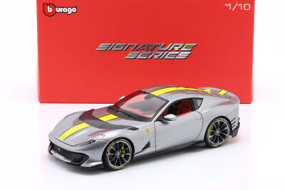 Bburago - 1:18 Ferrari 812 Competizione 2021 Silver / Yellow
