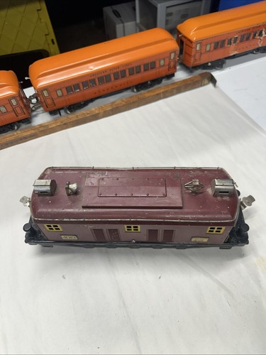 American Flyer Wide Gauge 4019 Prewar Red Electric Engine - Picture 3 of 11