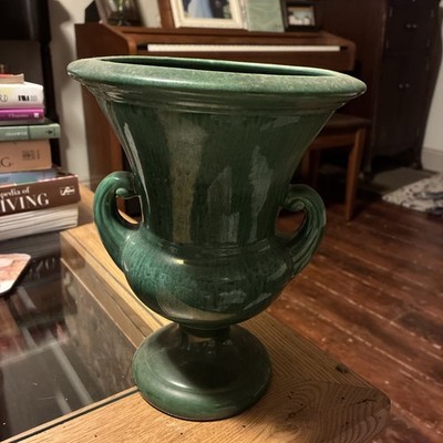 Vintage Haeger Art Deco 9'' Tall Glossy Green Vase Throphy Style Handles w Label