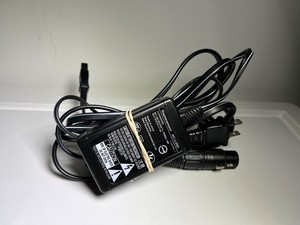 Sony Replacement AC Power Supply Adapter AC-L200 8.4V