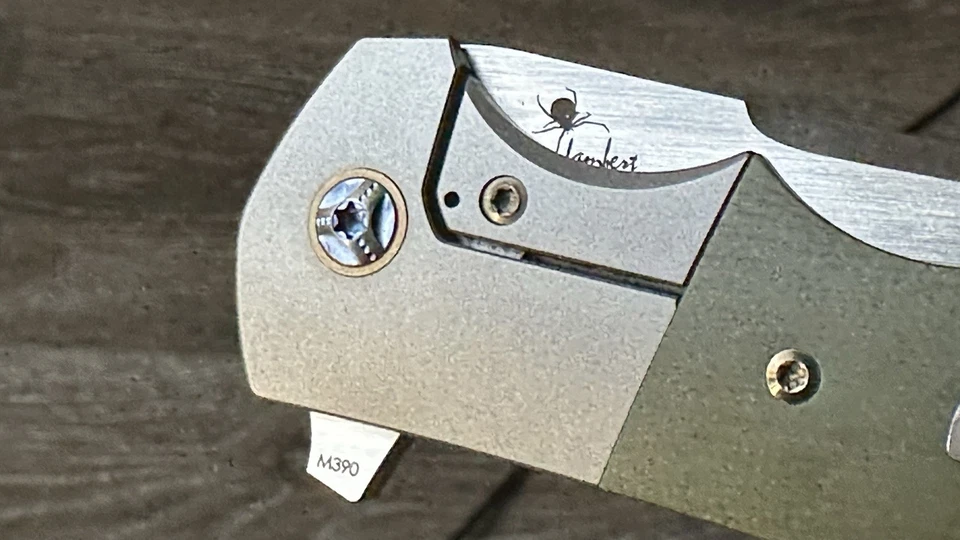 НОЖИ REATE KIRBY LAMBERT CROSSROADS БИСЕР ВЗРЫВ ТИТАНОВЫЙ ЗЕЛЕНЫЙ G-10 3,54 ДЮЙМА M390 - Изображение 3 из 4