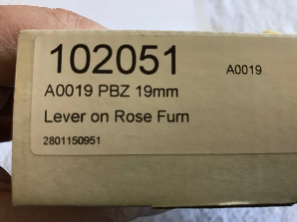 DOOR HANDLES ON ROSE NOT CHEAP ONES - Image 4 of 4