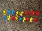 MARX MPC  LOT 18 INDIANS INDIAN PLAYSET FIGURES VTG FORT APACHE YELLOW RED BLUE