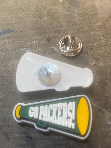 Green Bay Packers 2 shoe charm pins - 第 1/1 張圖片