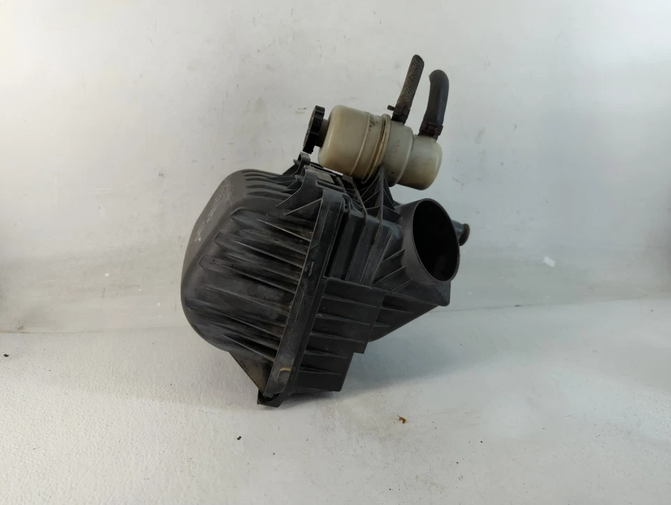 Tubo de manguera conducto de admisión filtro de aire Chrysler Town & Country 2008-2010 BI6UO Foto 3 de 4