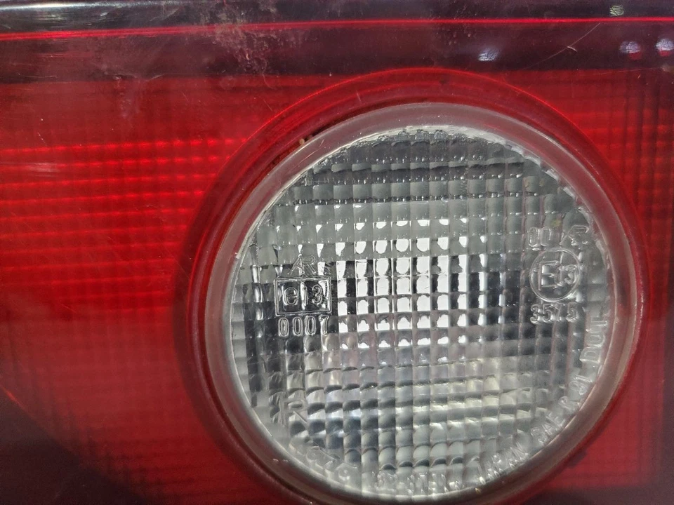 Оригинальная красная задняя отделочная панель для Mitsubishi 3000GT SOHC 1994 1995 1996 1997 1998 годов выпуска - Изображение 3 из 4