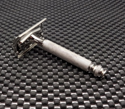 #ad Vintage 1954 Gillette TECH Etched Logo Cap DE Safety Razor A4 Clean $33.00