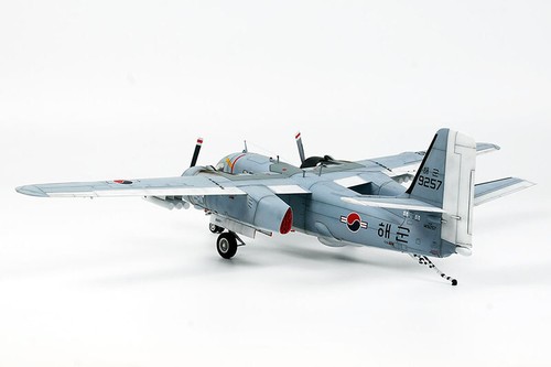 Wolfpack WP14809 , S-2E Tracker 'ROK Navy' - PLASTIC MODEL KIT, SCALE 1/48 - Picture 9 of 11
