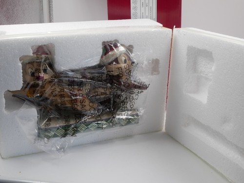 NUEVA FIGURA DE ALCAPARRA BASTÓN DE CARAMELO TRADICIONES DE WALT DISNEY NAVIDAD CHIP N DALE 4051975 - Imagen 4 de 5