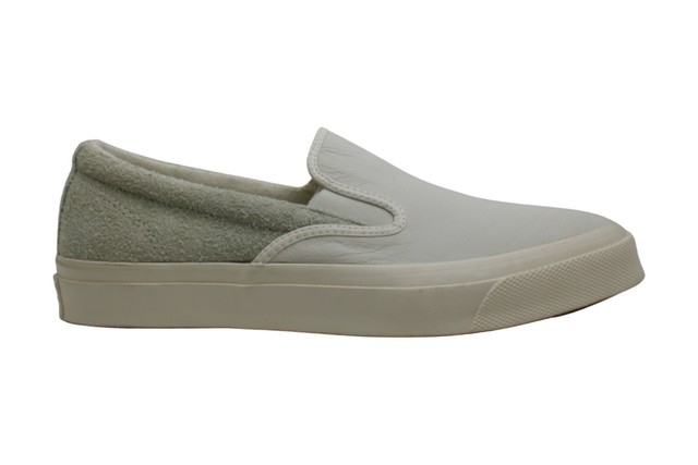closed toe slip on shoes