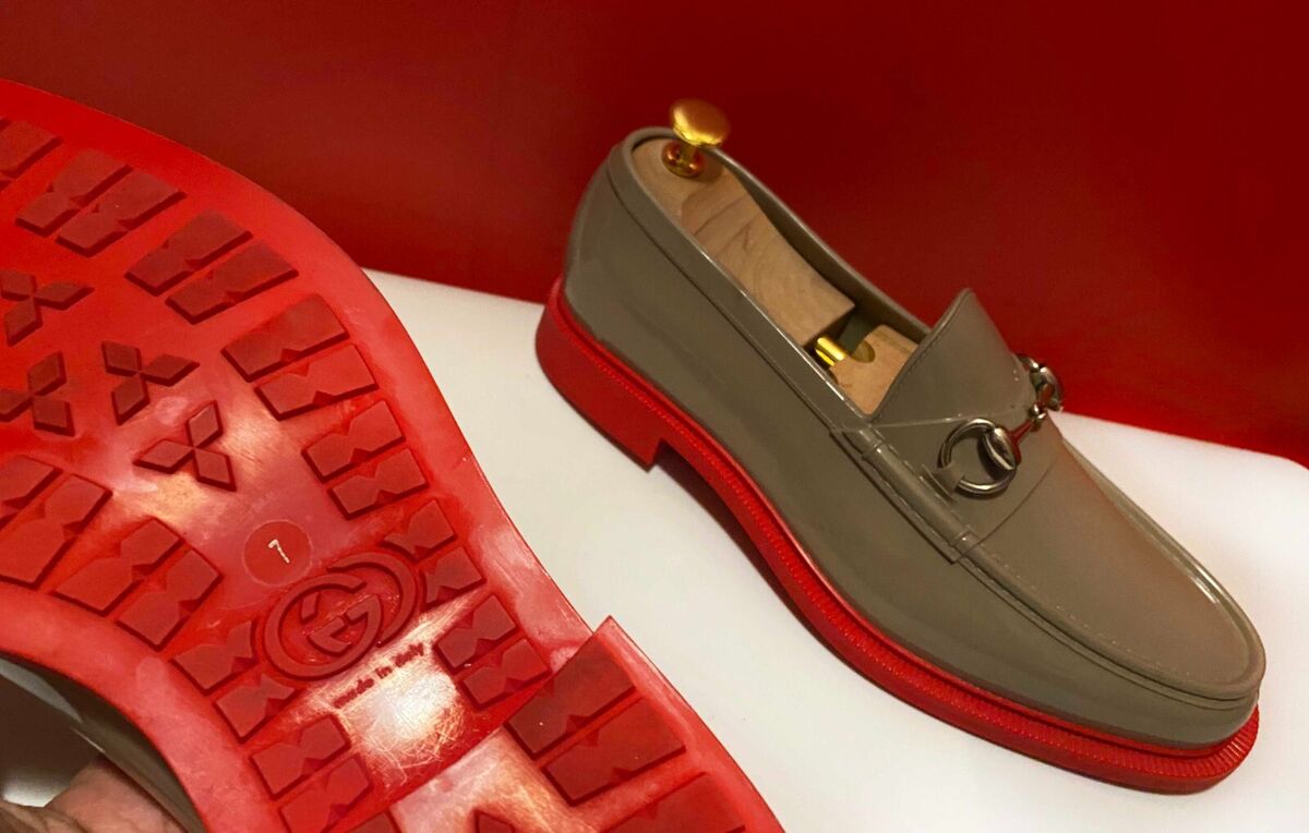 $889.00 !! GUCCI LUXURY MEN GRAY & RED SOLE RUBBER LOAFERS $889.00 !! GUCCI LUXURY MEN GRAY & RED SOLE RUBBER LOAFERS