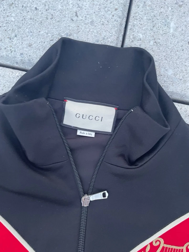 AUTÊNTICA JAQUETA GUCCI Chevron vermelha/preta (masculina S) (verifique desc) - Imagem 2 de 4