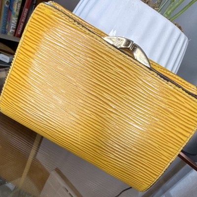 Authentic Louis Vuitton Epi Wallet Yellow Bifold Vintage 1999 MI0949 READ