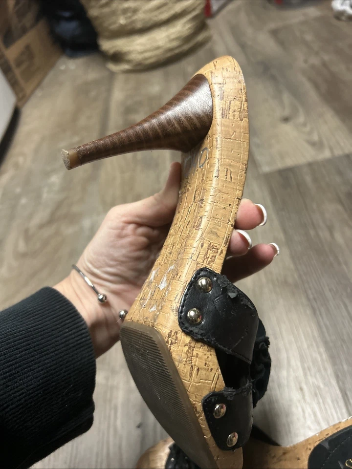 Tacones Guess vintage negros rosa tacón de madera 7,5  Foto 4 de 4