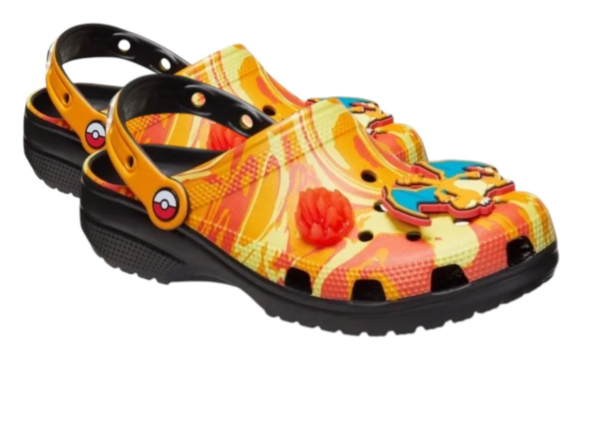 Crocs Pokémon Charizard Classic Clogs Men display picture 3