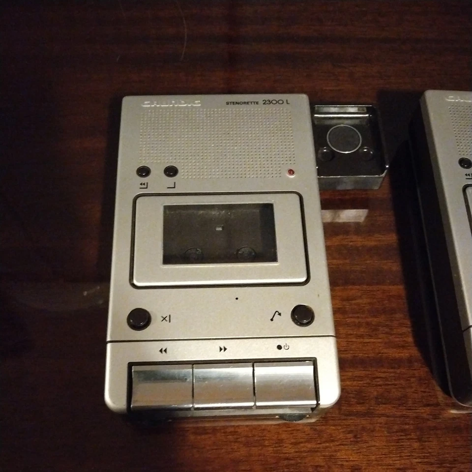 2 Stück Grundig Stenorette 2300L  nicht getestet  - Bild 2 von 4