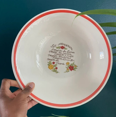 Italienische Pastaschale, Spaghetti Mahlzeiten von Rayware Design, Maximalist Serveware