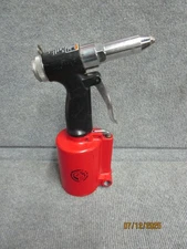 CP Chicago Pneumatic Air Riveter CP9882