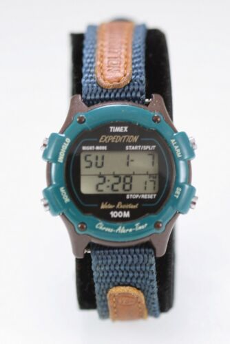 Timex Damen Uhr Brown Grün Plastik Leder Chrono Hell Alarm Datum 100m Quarz - Afbeelding 1 van 6