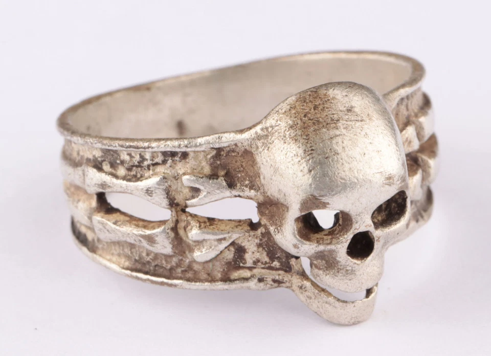 Anillo Primera Guerra Mundial Calavera Huesos Segunda Guerra Mundial Gótico Primera Guerra Mundial Esqueleto Segunda Guerra Mundial Motociclista Gótico Death Punk Banda Foto 3 de 4