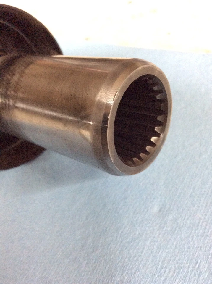 Pontiac Vibe 2003 2004 2005 2006 AWD eje de transmisión delantero con pernos Foto 3 de 4