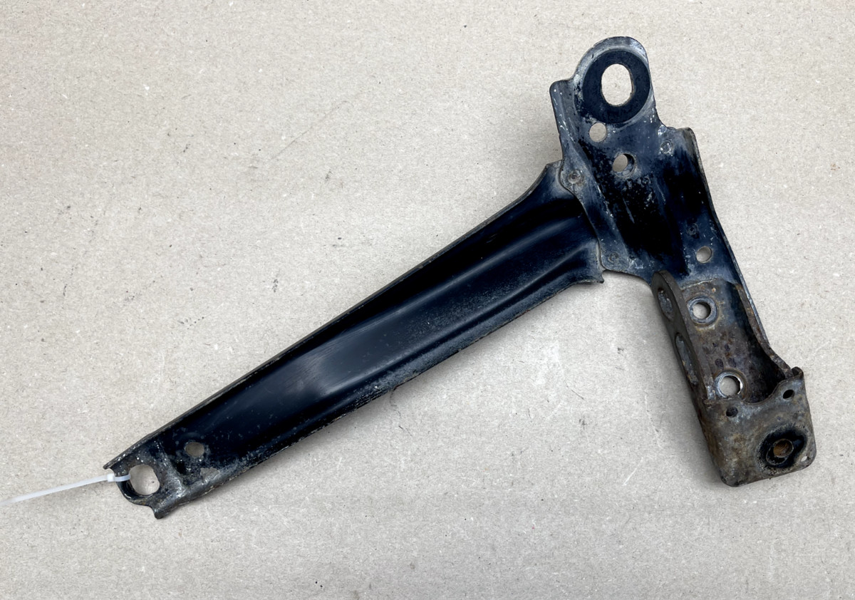 10-15 LEXUS IS250C IS350C FRONT RIGHT STRUT BAR BRACKET RH OEM 57305-53010