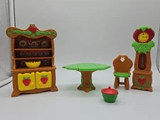 Vintage 1983 Strawberry Shortcake Happy Home Dining Room Table Chair Hutch Clock