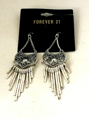 P8441 DESIGNER INSPIRED SILVER TONE TASSEL DANGLE HOOK EARRINGS