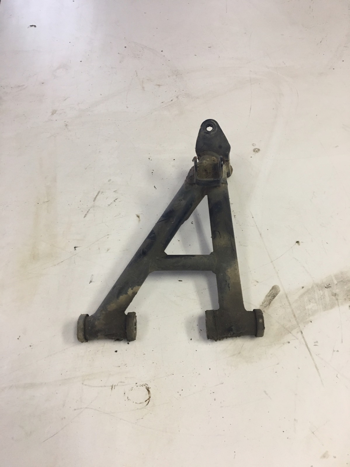 87 Yamaha Moto 4 Moto4 350 2WD Right A Arm