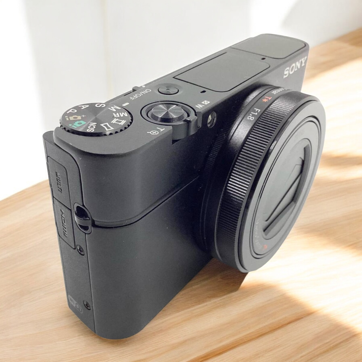 Sony DSC-RX100 III M3 20.1 MP CyberShot Digital Camera Japanese