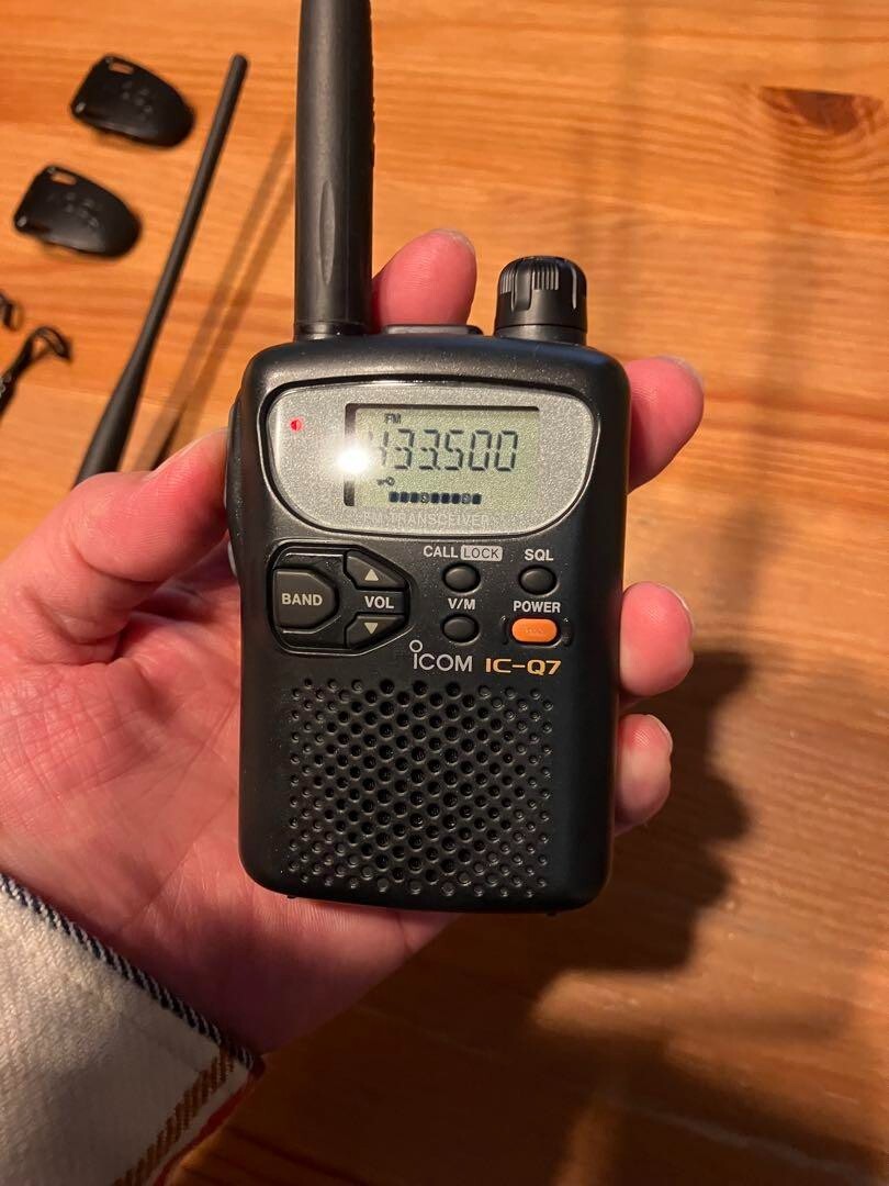 ICOM IC-Q7 FMトランシーバー Icom IC-Q7 FMトランシーバー