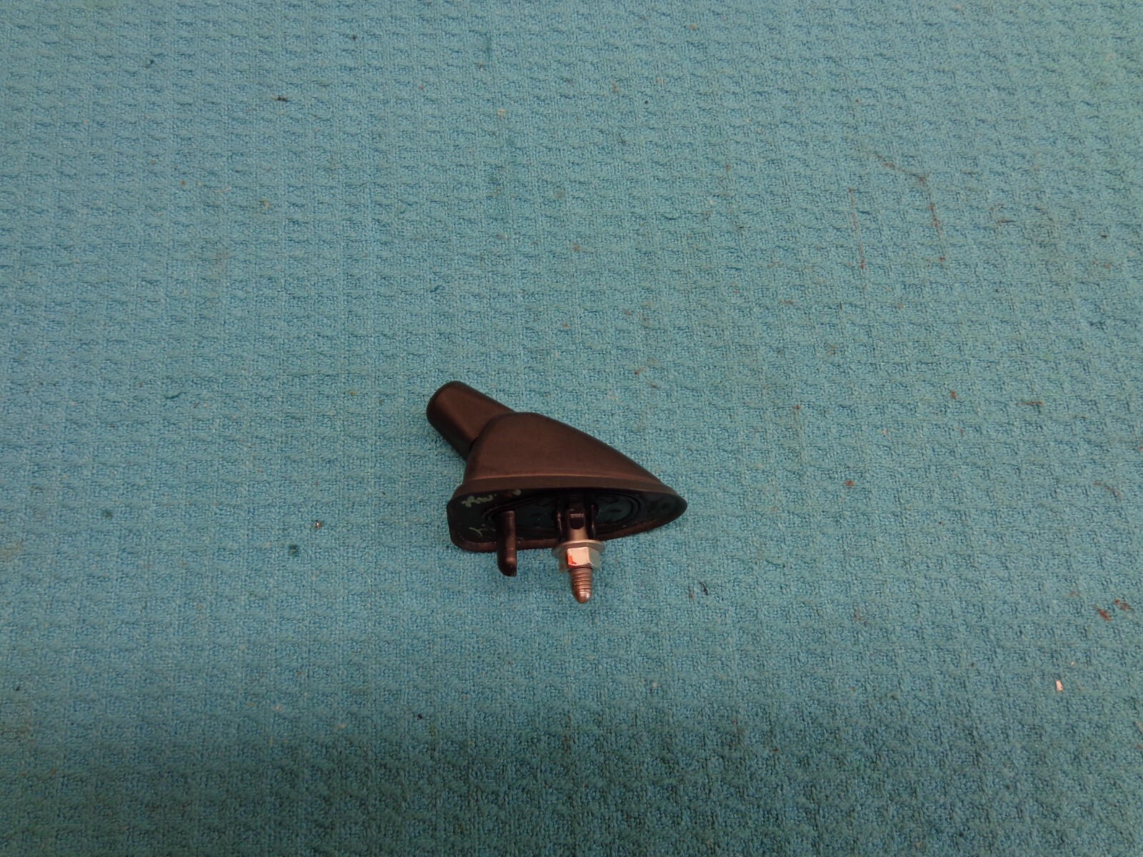 Mitsubishi OEM 2014 Mirage-radio Antenna Base 8723A334 for sale 