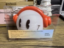 StyleCraft 3.75"x2.75" Plastic Smiley Photo Holder W/LED Light