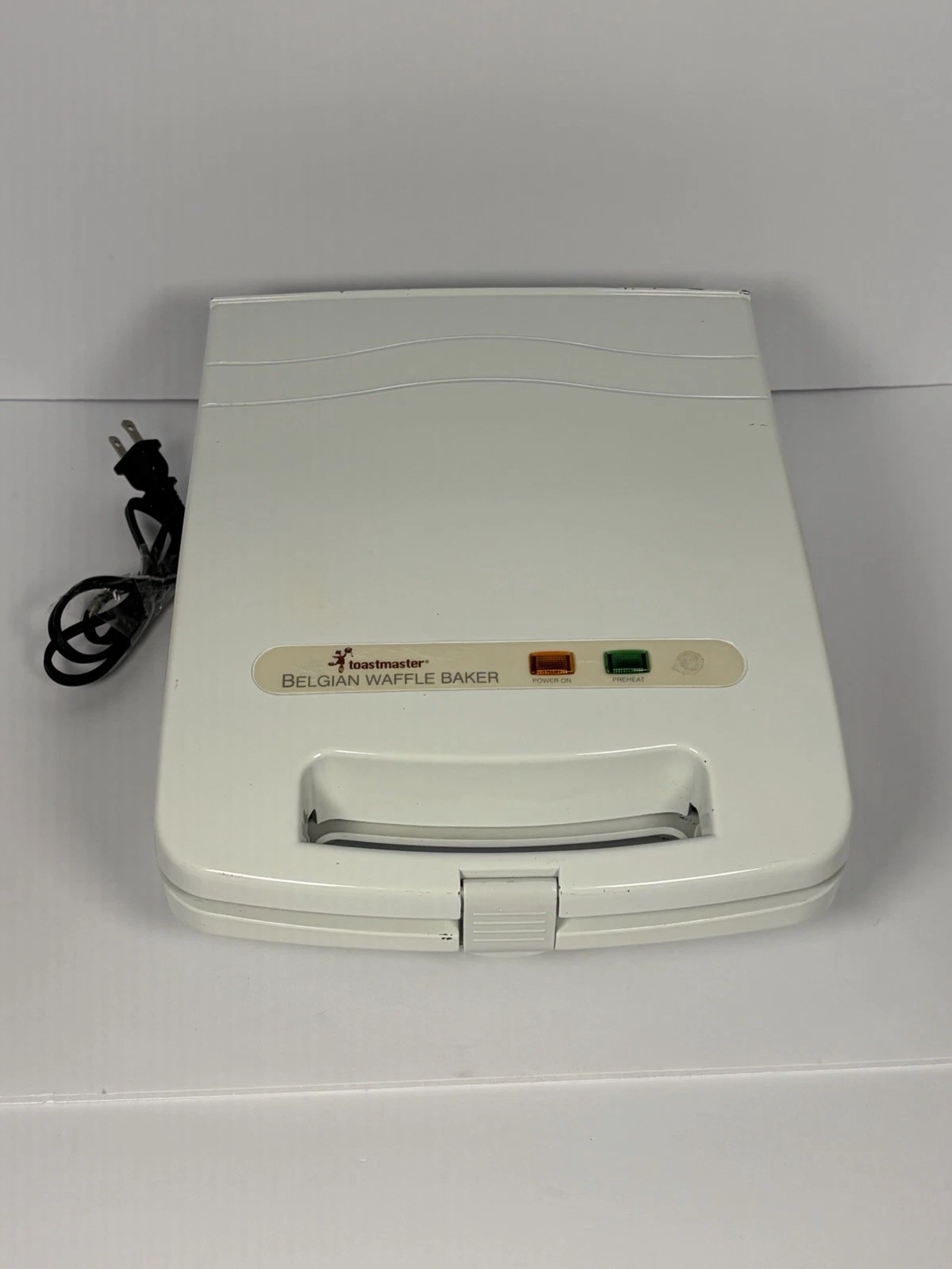Toastmaster Electric Belgian Waffle Maker Baker Iron Family Size Model TWB4 NICE
Opens in a new wind
