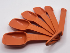 Vintage Tupperware Measuring Spoons Set Of 6 w/D Ring Orange Nesting