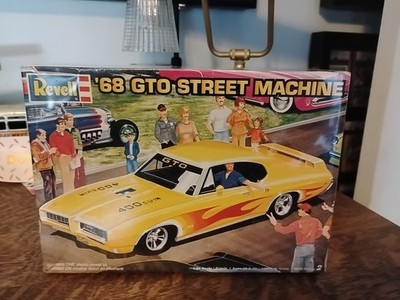 Revell Plastic Model Car Kit 68 GTO Street Machine SEALED BOX 1:24 scale skill 2