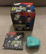 SUPERMAN KRYPTONITE ROCK 1977 PRO ARTS DC COMICS GLOW IN THE DARK VINTAGE 70S