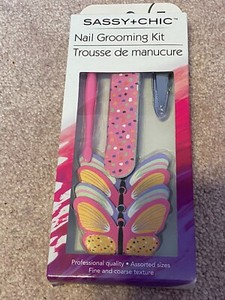 Sassy + Chic - Nail Grooming Kit - 7 Piece Kit - Butterfly Shaped Files