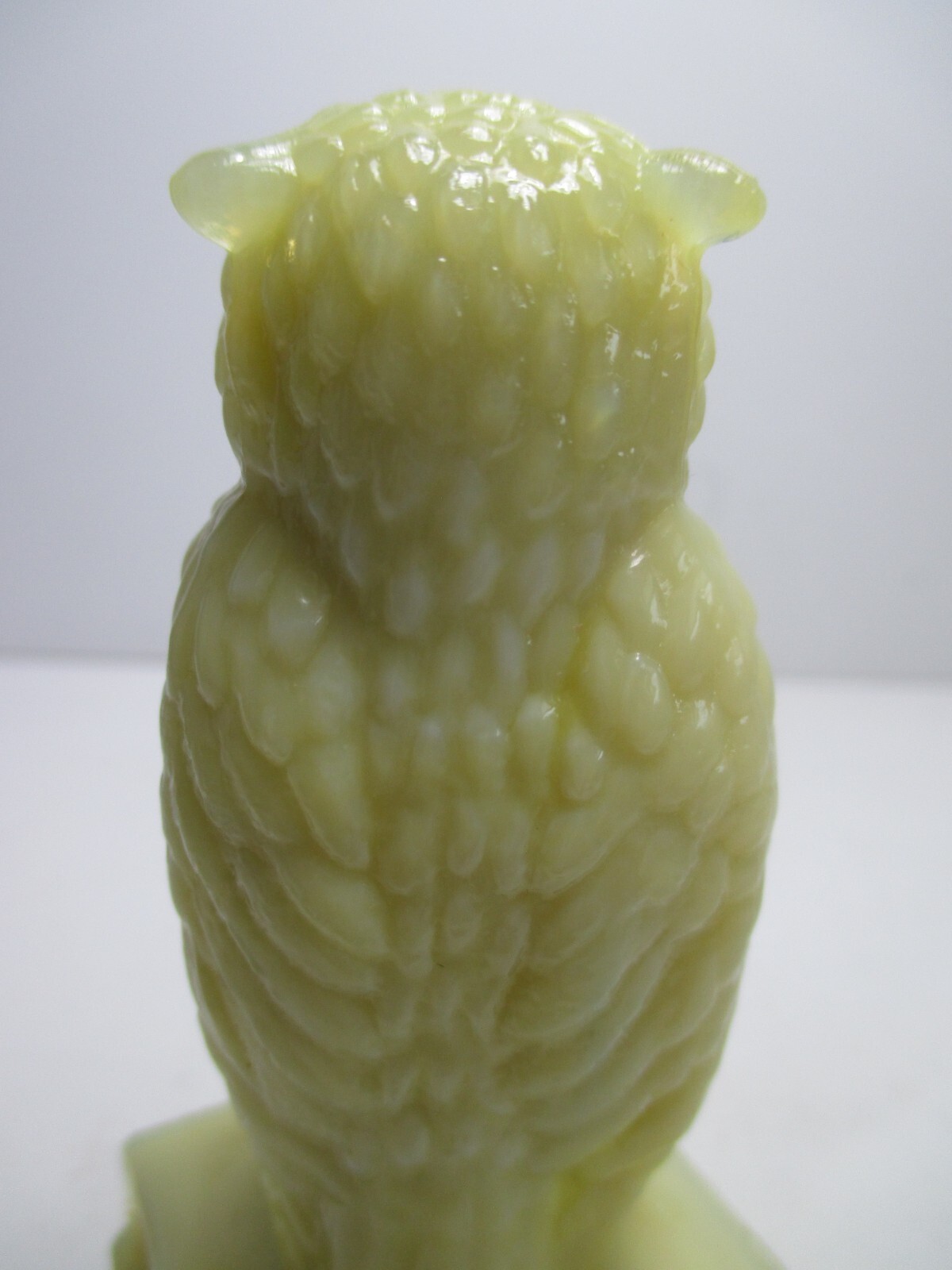 Vtg Degenhart Glass Custard Owl On Books Figurine Paperweight 3.5" Glows Orange