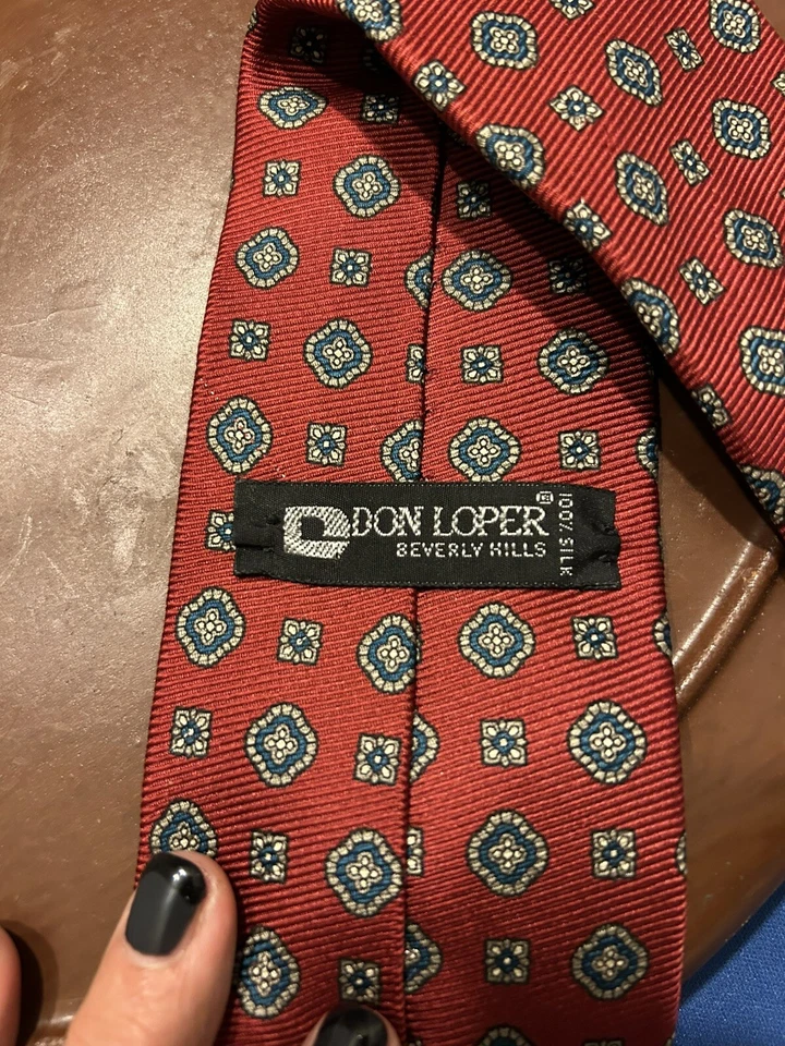 Corbata para hombre Don Loper Beverly Hills roja floral 100 % seda Foto 4 de 4