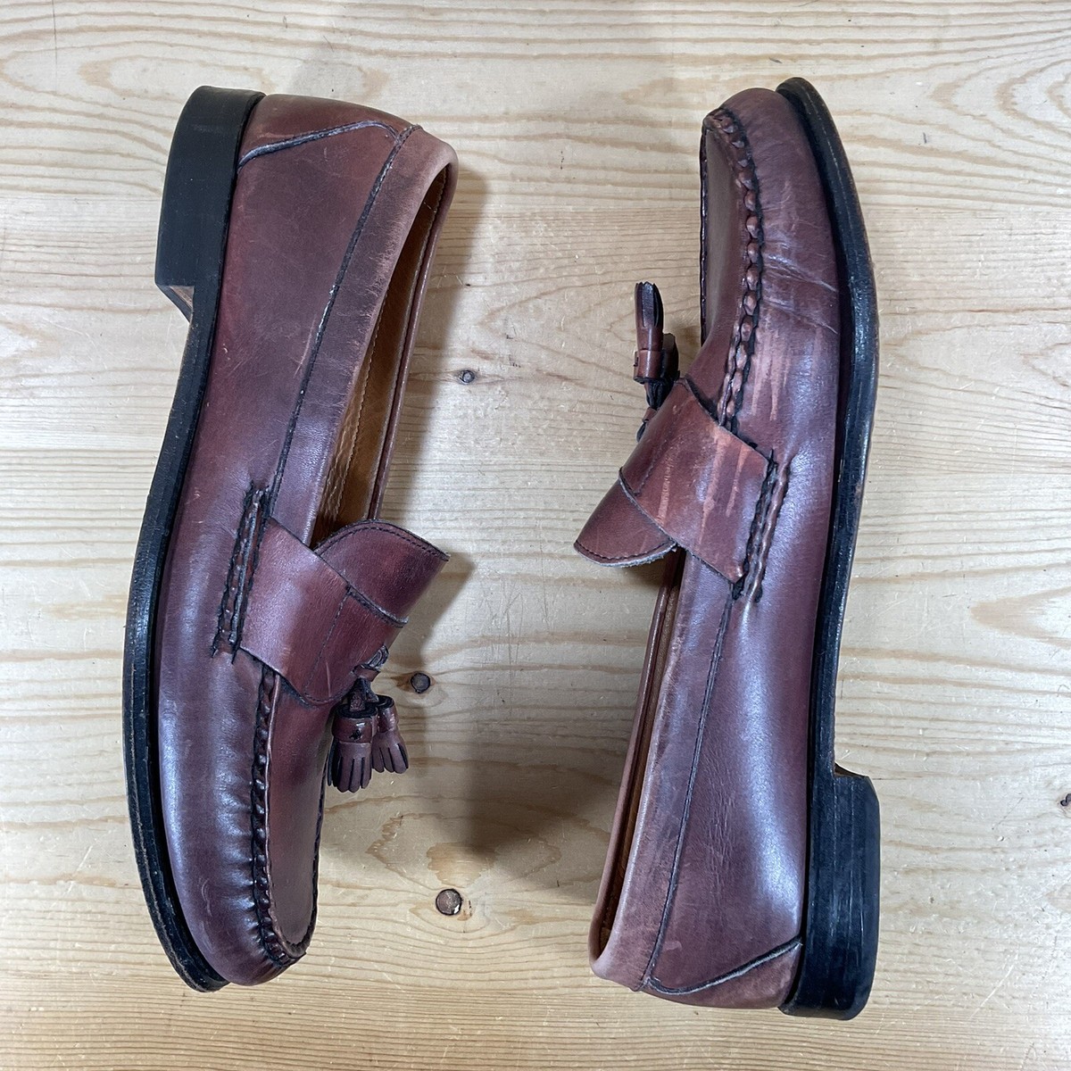 Allen Edmonds Schreier Tassel Loafer Men display picture 1